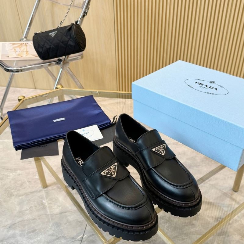 Pra*a leather shoes